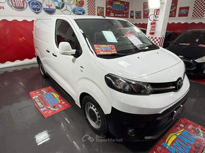 Toyota Proace 1.6 115cv Furgone 5p.10q - 2018 Bianco usata Giugliano in Campania