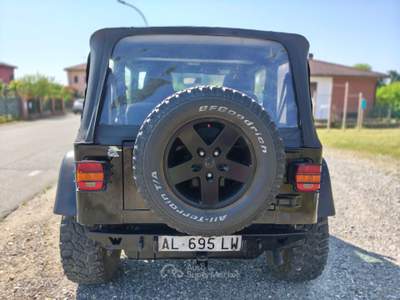 Jeep Wrangler 2.5 Soft Top 4 posti Nero usata SAN MARTINO SICCOMARIO