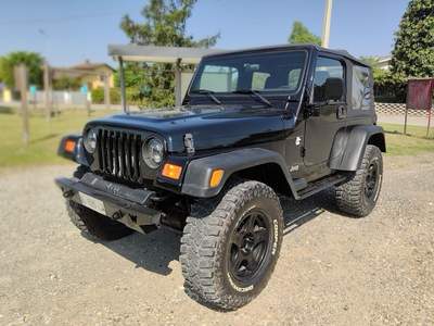 Jeep Wrangler 2.5 Soft Top 4 posti Nero usata SAN MARTINO SICCOMARIO