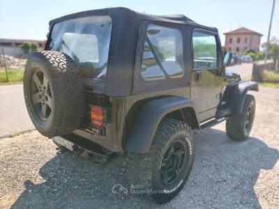 Jeep Wrangler 2.5 Soft Top 4 posti Nero usata SAN MARTINO SICCOMARIO
