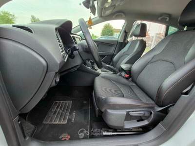 Seat Leon Leon 2.0 TDI 184 CV DSG 5p. FR Bianco usata Ferrara