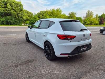 Seat Leon Leon 2.0 TDI 184 CV DSG 5p. FR Bianco usata Ferrara