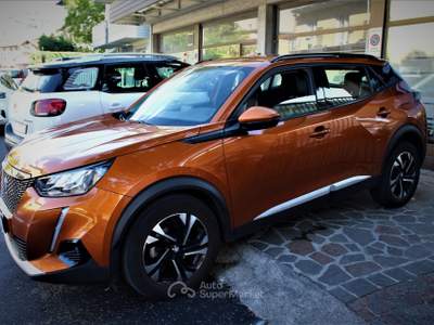 Peugeot 2008 S&S Allure Pack Arancione usata Lavis