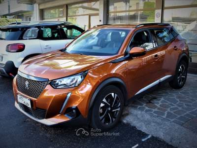 Peugeot 2008 S&S Allure Pack Arancione usata Lavis