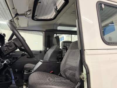 Land Rover Defender Station Wagon S Bianco usata Latina