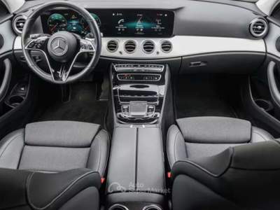 Mercedes-Benz Classe E de S.W. 4Matic Auto Plug in hybrid Business Sport Bianco usata Pieve di Cento