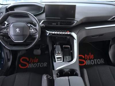 Peugeot 5008 BlueHDi 130 S&S EAT8 Active Business 7 Posti Blu/Azzurro usata Fano