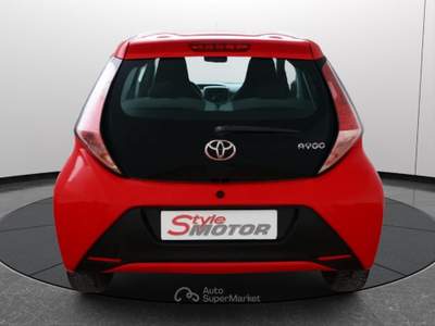 Toyota Aygo 1.0 VVT-i 69 CV 5 porte x-cool Rosso usata Fano