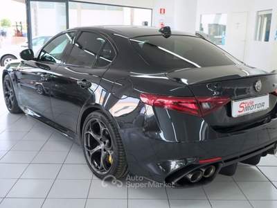 Alfa Romeo Giulia 2.9 T V6 Quadrifoglio MANUALE TIRATURA LIMITATA Nero usata Fano