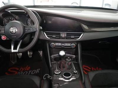 Alfa Romeo Giulia 2.9 T V6 Quadrifoglio MANUALE TIRATURA LIMITATA Nero usata Fano