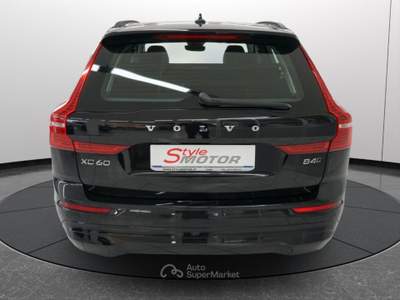 Volvo XC60 B4 (d) AWD automatico Momentum Sport Nero usata Fano