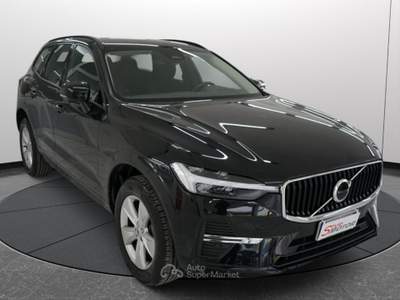 Volvo XC60 B4 (d) AWD automatico Momentum Sport Nero usata Fano