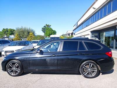 BMW Serie 3 318d 318 318d Touring Business Advantage aut. Nero usata Assisi