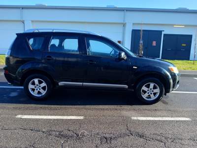 Mitsubishi Outlander 4x4 Nero usata SAMARATE
