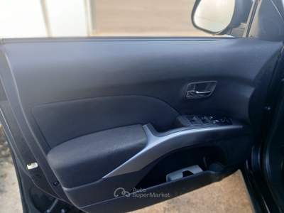 Mitsubishi Outlander 4x4 Nero usata SAMARATE