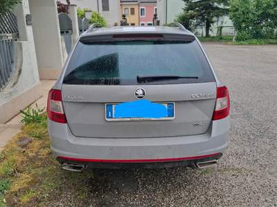 Skoda Octavia Ottime condizioni Tagliandi regolari, tenuta sempre in box Grigio usata Sona
