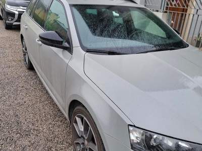 Skoda Octavia Ottime condizioni Tagliandi regolari, tenuta sempre in box Grigio usata Sona