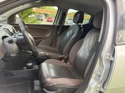 Lancia Ypsilon 85 CV 5 porte S&S Platinum Argento usata Calvi Risorta