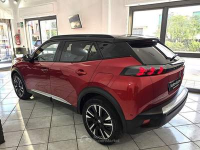 Peugeot 2008 Peugeot 2008 1.5 bluehdi GT Line EAT8 Neopatentati Rosso usata Scafati