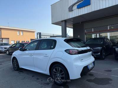 Peugeot 208 1.2 NEOPATENTATI Bianco usata Lallio