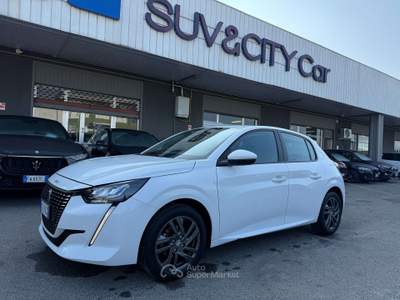Peugeot 208 1.2 NEOPATENTATI Bianco usata Lallio