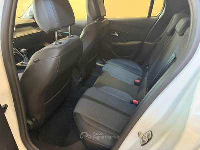 Peugeot 208 In perfette condizioni e pronta a viaggiare con te Bianco usata Quarrata