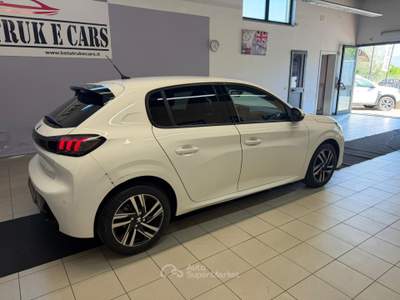 Peugeot 208 In perfette condizioni e pronta a viaggiare con te Bianco usata Quarrata