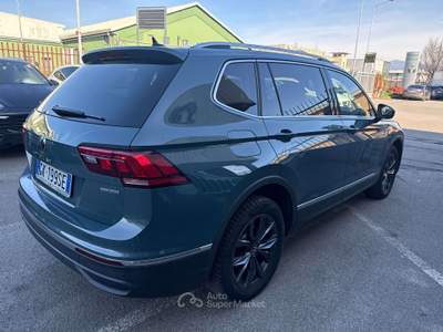 Volkswagen Tiguan Allspace 2.0 tdi 7 POSTI Grigio usata Lallio