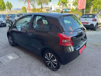 Toyota Yaris 3p 1.0 69cv Navi Nero usata Cernusco sul Naviglio