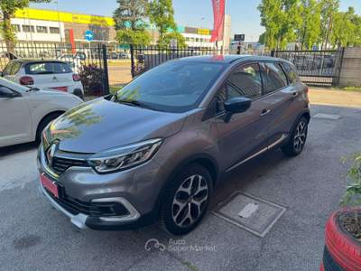 Renault Captur 0.9 tce Sport Edition2 90cv Grigio usata Cernusco sul Naviglio