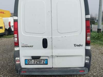 Renault Master trafic T29 2.0 dci 115cv L1H2 trafic T29 2.0 dci 115cv L1H2 Bianco usata Prato