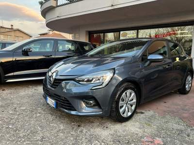 Renault Clio UNICO PROPRIETARIO, NO FUMATORI, NEO PATENTATI usata Città di Castello