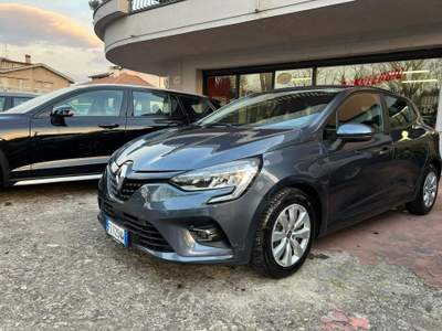 Renault Clio UNICO PROPRIETARIO, NO FUMATORI, NEO PATENTATI usata Città di Castello