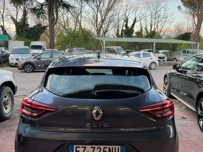 Renault Clio UNICO PROPRIETARIO, NO FUMATORI, NEO PATENTATI usata Città di Castello