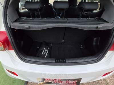 Hyundai i10 1.0 LPGI Econext Sound Edition Bianco usata Pomezia