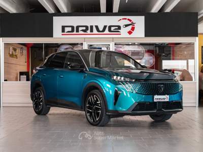 Peugeot 3008 3008 1.2 hybrid GT 145cv e-dcs6 Blu/Azzurro usata Seveso