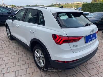 Audi Q3 45 1.4 TFSIe Business S-Tronic Bianco usata Sarego