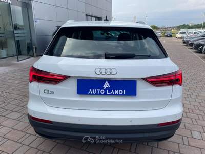 Audi Q3 45 1.4 TFSIe Business S-Tronic Bianco usata Sarego