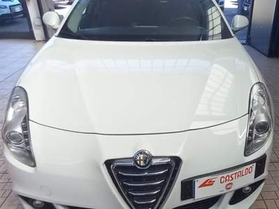 Alfa Romeo Giulietta 2.0 JTD 140 CV Distinctive Bianco usata Torino