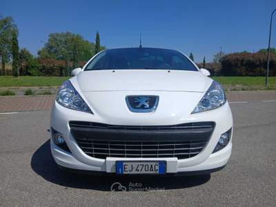 Peugeot 207 neopatentati Bianco usata Massa
