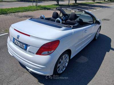 Peugeot 207 neopatentati Bianco usata Massa