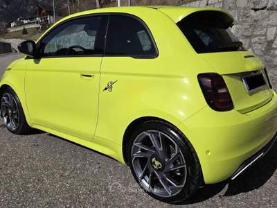 Abarth 500 500e 47 kWh Scorpionissima - Tetto panorama/18" Verde usata Vandoies
