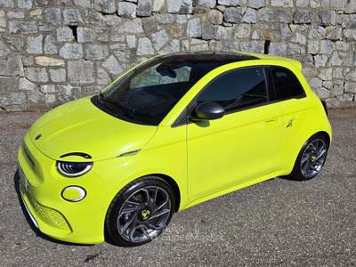 Abarth 500 500e 47 kWh Scorpionissima - Tetto panorama/18" Verde usata Vandoies