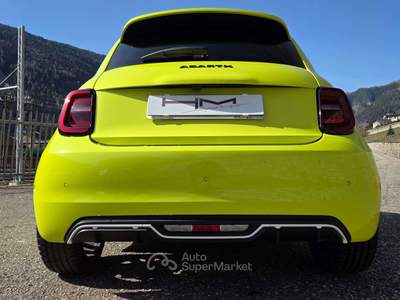 Abarth 500 500e 47 kWh Scorpionissima - Tetto panorama/18" Verde usata Vandoies