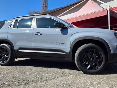 Jeep Avenger Avenger 1.2 turbo E-Hybrid 4x4 136cv AUTOMATIC Grigio usata Vandoies