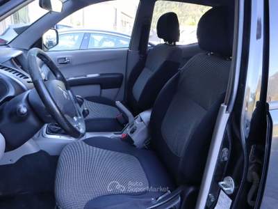 Mitsubishi L200 L200 DoCab 2.5 Did 167CV solo per comercianti Nero usata Varna
