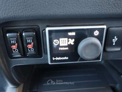 Mitsubishi L200 L200 DOCAB 2.4d 180CV 4WD AUT PELLE GANCIO Marrone usata Varna