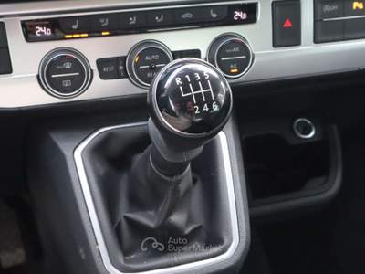 Volkswagen Multivan Multivan T6.1 2.0 TDI 150CV 7 POSTI Bianco usata Varna