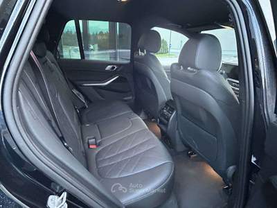 BMW X5 X5 50e MSPORT PRO PLUG IN 22" GANCIO TRAINO Nero usata Varna