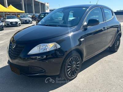 Lancia Ypsilon 5 porte S&amp;S Silver Nero usata Carmagnola